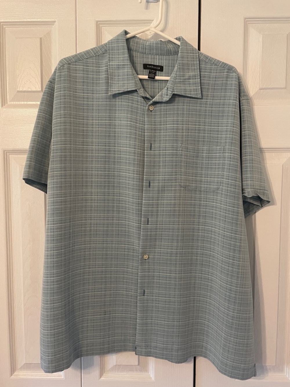 Van Heusen Pale Green Short-Sleeve Button-Up Shirt